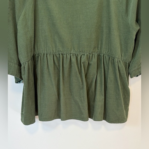 Anthropologie Maeve Green Corduroy
Button Back Top , sz : medium - Picture 10 of 11